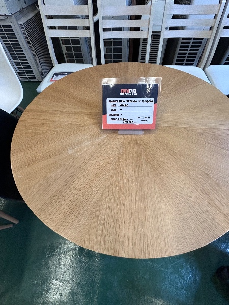 Mesa de redonda preta com cadeiras - Imagem 4