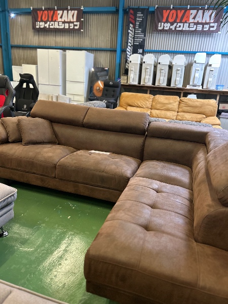 L-Shaped Sofa With Adjustable Headrests - Imagem 4