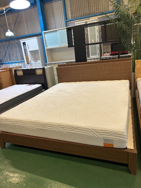 Cama de casal Queen Nitori - Colchão Tempur Original Supreme