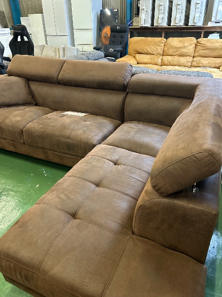 L-Shaped Sofa With Adjustable Headrests