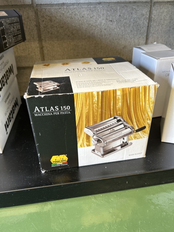 Máquina para abrir massa