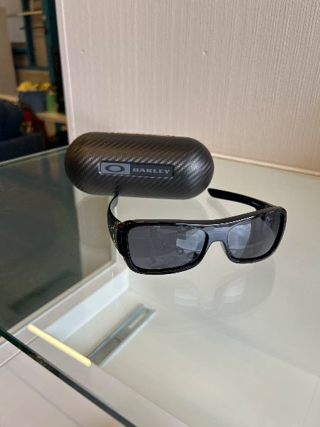Óculos OAKLEY